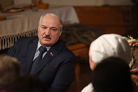 Lukashenko: Nationalism is not just speaking Belarusian