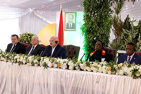Lukashenko: We go to Africa to work for the benefit of the people of Zimbabwe