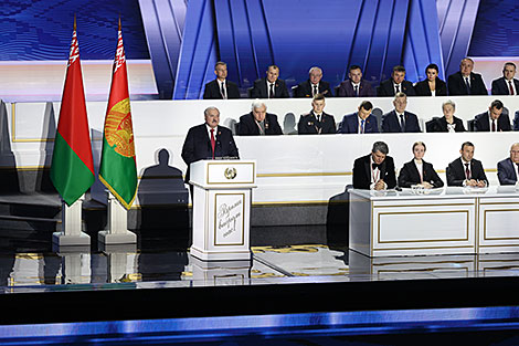 Lukashenko wants Belarusian People’s Congress delegates to hold country together