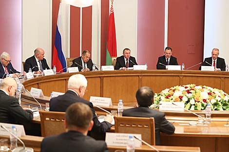 Belarus, Russia seek closer cooperation to strengthen their positions in international arena