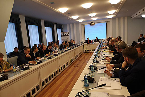 Belarus advocates resolving conflicts through negotiations only