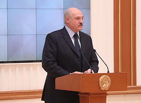 Lukashenko urges to build more housing for families with many children