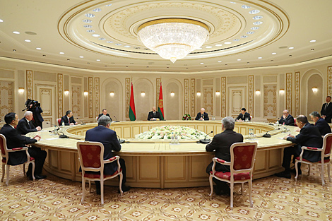 Lukashenko suggests UN-based global strategy against new challenges, threats