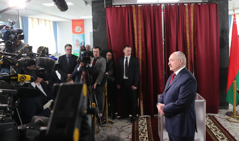 Belarus president talks about his vote in municipal elections campaign