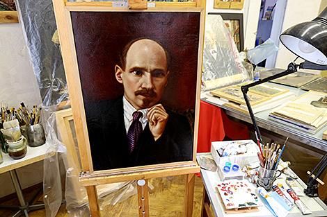 В Витебске представили уникальный прижизненный портрет Якуба Коласа