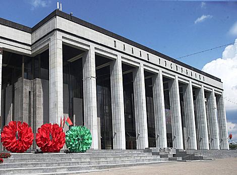 Торжественное собрание и концерт к 100-летию комсомола пройдут во Дворце Республики