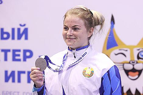 Белорусская тяжелоатлетка Сюзанна Володько взяла серебро II Игр стран СНГ