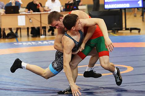 Белорус Кирилл Маскевич выиграл золото личного Кубка мира по борьбе в Белграде