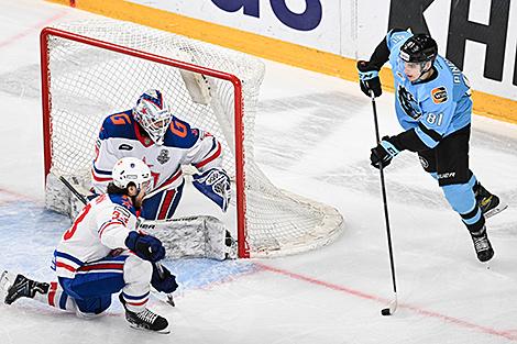 Белорус Виталий Пинчук вошел в число лучших игроков первого раунда плей-офф КХЛ