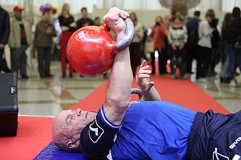 Гиревик Вячеслав Хоронеко установил очередной мировой рекорд