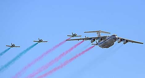 Парад войск в День Независимости в Минске откроет пролет авиации