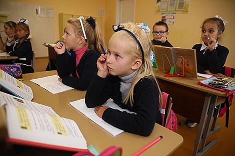В Беларуси снова продлевают весенние школьные каникулы