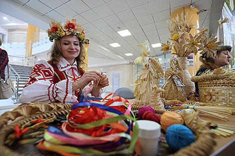 В Национальной библиотеке открылась выставка нематериального наследия Беларуси