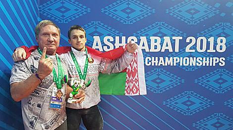 Белорус Вадим Лихорад завоевал бронзу ЧМ по тяжелой атлетике в Ашхабаде