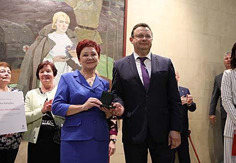 Белорусской медсестре Галине Кулагиной вручили медаль имени Флоренс Найтингейл