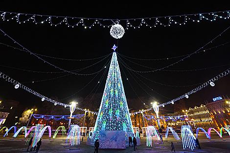 Праздничные мероприятия к Новому году и Рождеству стартуют в Минске на этой неделе