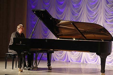 Концертом известного пианиста Бориса Березовского открыли фестиваль Соллертинского в Витебске
