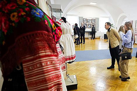 Самобытную культуру Пинско-Ивацевичского региона представили в Художественном музее Бреста