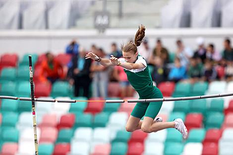 Белоруска Руслана Моцар стала третьей в прыжках с шестом на II Играх стран СНГ