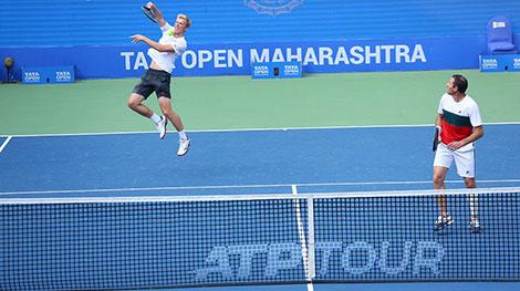 Василевский и Эрлих вышли в 1/2 финала парного разряда теннисного турнира в Монпелье