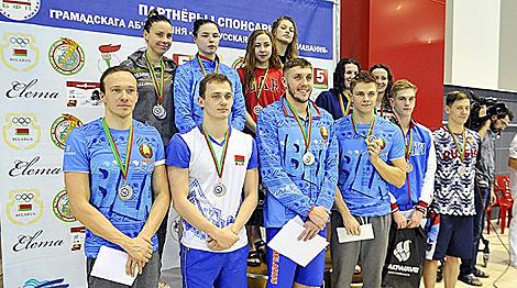Илья Шиманович завоевал золотую награду чемпионата Беларуси по плаванию