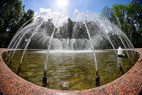 Большинство фонтанов Минска будут работать по будням с 11.00 до 21.00