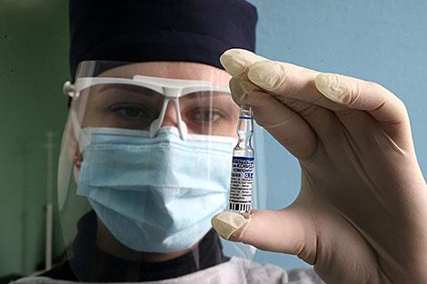 Более 850 пунктов вакцинации против COVID-19 открыты в Беларуси