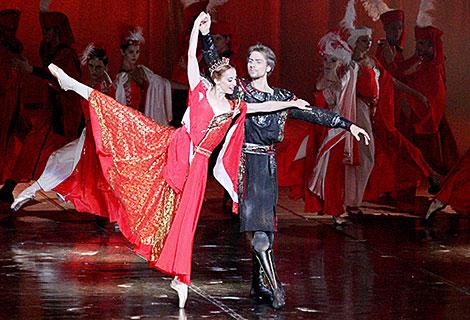 Большой театр Беларуси приглашает посмотреть балет 
