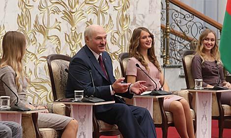 Лукашенко рассказал о своей спортивной норме и пообещал поддержку любителям воркаута