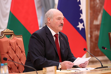 Лукашенко: Беларусь против вмешательства во внутренние дела Венесуэлы и любого государства