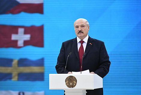 Лукашенко: Участники Рождественского турнира помогли Беларуси получить право проведения ЧМ-2021