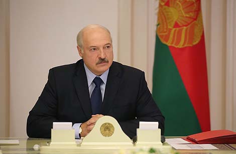 Лукашенко: осуществлять диктатуру в Беларуси просто нереально