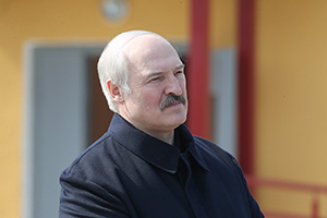 Лукашенко: Государство и впредь будет гарантировать первое рабочее место выпускникам вузов