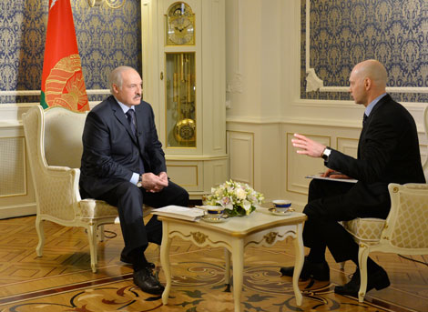 Лукашенко: Беларусь, Россия и Казахстан должны сообща бороться с кризисной ситуацией