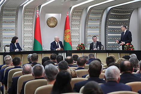 Лукашенко руководству Минской области: серьезно займитесь иностранными инвестициями