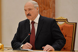 Лукашенко требует нацеливать молодых ученых на разработки по актуальным и востребованным темам
