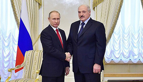 Лукашенко лично поздравил Путина с победой на выборах, президенты условились провести ВГС в Минске