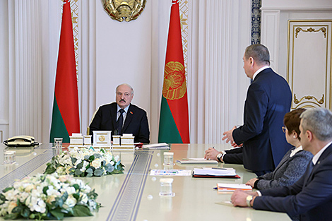 Лукашенко: МИД стране серьезно задолжал