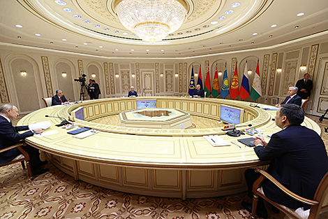 Лукашенко: современные вызовы сплетают национальные интересы стран ОДКБ в один узел