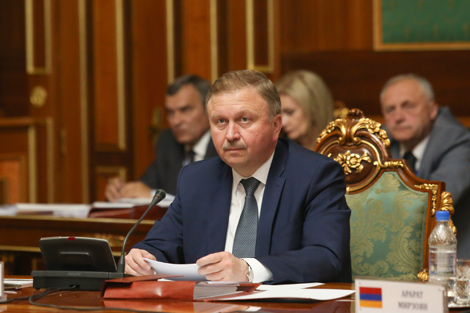 Кобяков призвал страны СНГ ускорить подготовку соглашения о зоне свободной торговли услугами