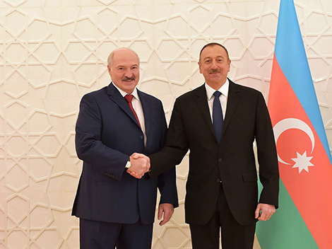 Лукашенко поздравил с днем рождения Президента Азербайджана Ильхама Алиева