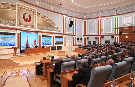 Лукашенко ждет от ученых активного участия в развитии ЖКХ