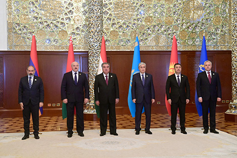Лукашенко: ОДКБ выступает гарантом и донором безопасности на Евразийском континенте