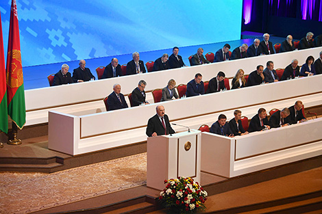 Лукашенко ориентирует министерства на реализацию долгосрочной промышленной политики