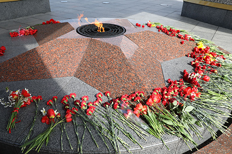 В адрес Лукашенко и белорусского народа поступают поздравления с 75-летием Победы