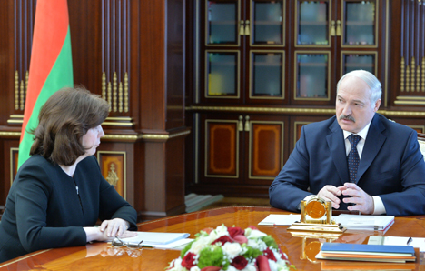 Лукашенко выступает за модернизацию ЦТ и сохранение элитарности высшего образования