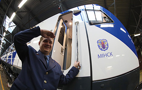 Stadler rolls out new electric train for Minsk metro