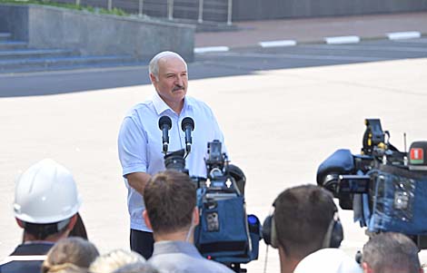 Lukashenko: No plans to sell Belarus’ key assets