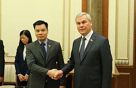 Belarus, Vietnam mull over MAZ buses assembly project