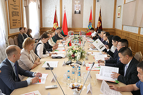 Belarus’ Minsk Oblast, China’s Chongqing sign roadmap for cooperation